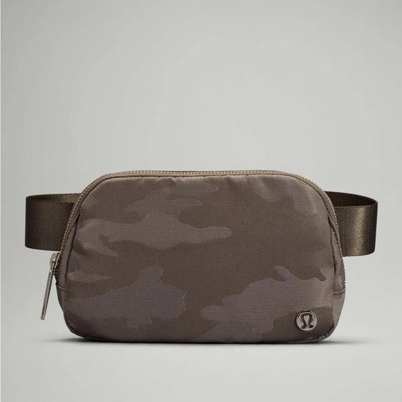 🆕🩶 OG Lululemon Everywhere Belt Bag - Heritage Camo Max Rover White Opal - Picture 6 of 8